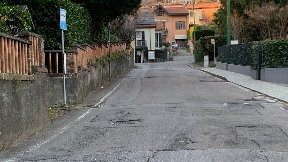 Via XXV Aprile in pessime condizioni