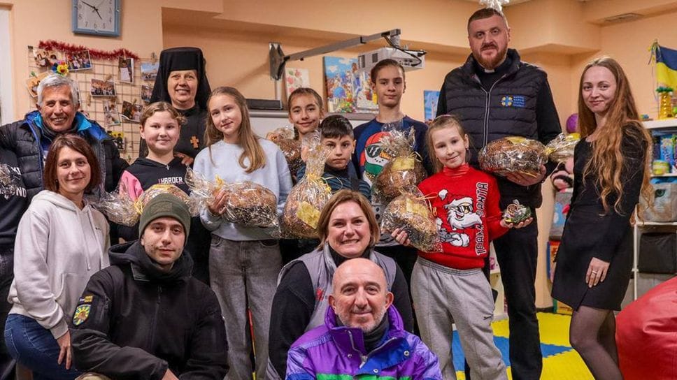 Franco Cappelletti, di Cantù (in primo piano) nell’ultima missione