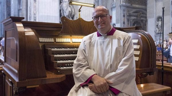 A San Martino l’organista del Papa