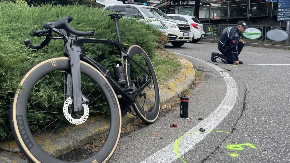 Cantù, auto travolge un ciclista di 65 anni