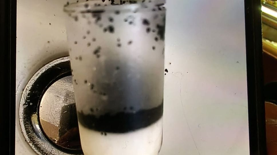 Intasati i filtri delle lavatrici. «Troppi residui nell’acqua»