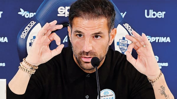 Uno 0-0 non normale. Fabregas: «Tiriamo tanto, segniamo poco» 