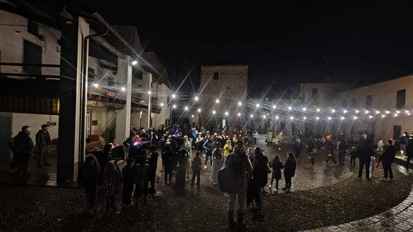 Ad Halloween il centro di Cucciago si traveste