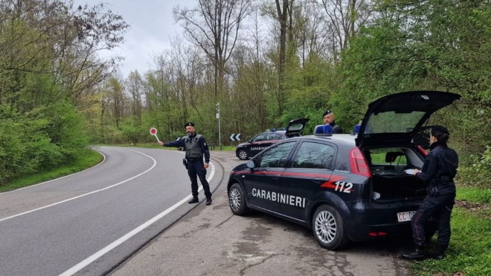 Fino Mornasco, giovane marocchino arrestato mentre spacciava