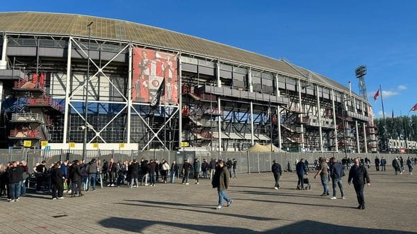 Intervista esclusiva a Suwarso prima della sfida con il Feyenoord. Il video 