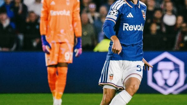 Non basta il gol di Douvikas allo scadere: a Rotterdam vince il Feyenoord