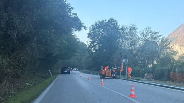 Ancora un altro cantiere sulla Arosio-Canzo: arrivano i guardrail