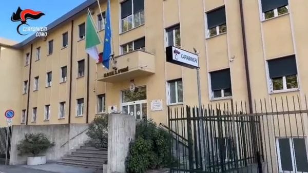 Pestaggi e spray al peperoncino per rapinare: scattano cinque misure cautelari 