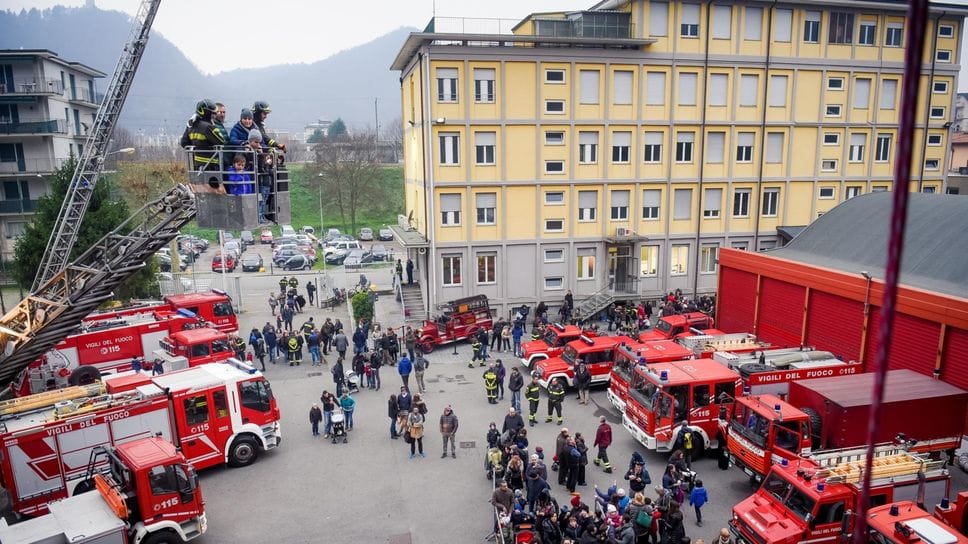 Si intrufola nell’autorimessa dei vigili del fuoco: arrestato