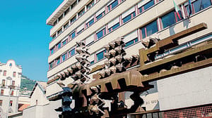 Tribunale, dopo mesi di guasti ecco gli ascensori con musica ambient (VIDEO)