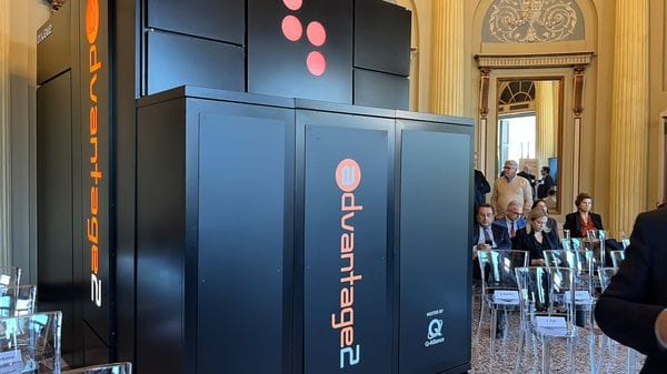 Inaugurato a Como il primo computer quantistico