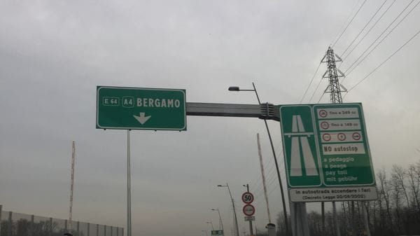La beffa del pedaggio: la strada non c’è, ma bisogna pagarla