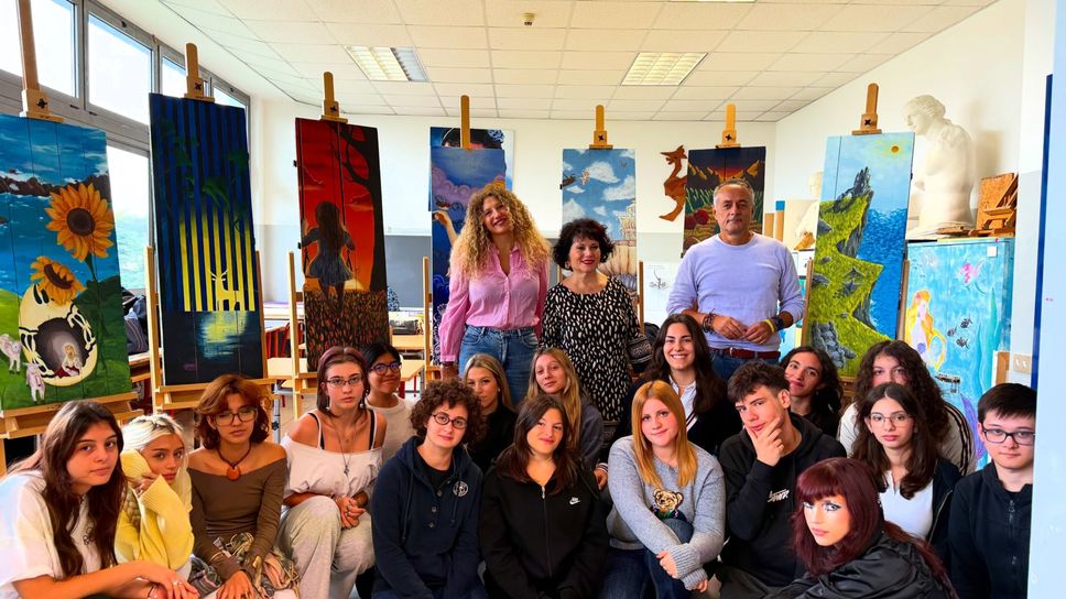 Lomazzo, quadri di pace realizzati dagli studenti del Melotti 