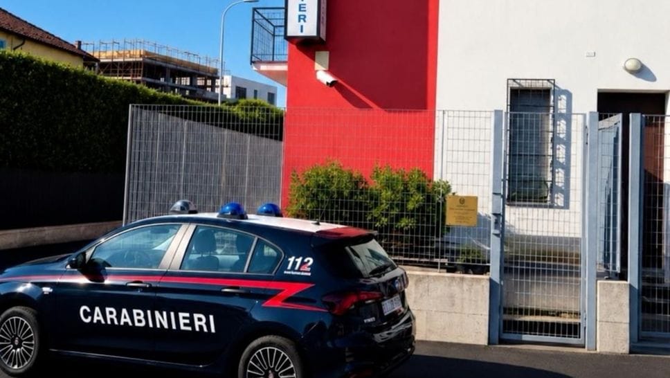 Evade dalla comunità e si rifugia a casa della nonna: arrestato 21enne