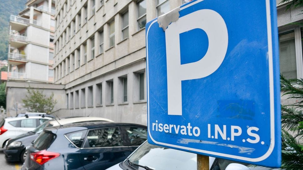 Inps, notizie sbagliate alla contribuente: «Correttezza violata: ne paghi le spese»