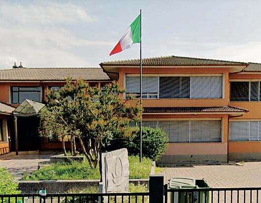 Niente mensa a scuola, ma pasti da casa. Il sindaco dice no: «Pericoloso»