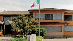 Niente mensa a scuola, ma pasti da casa. Il sindaco dice no: «Pericoloso»