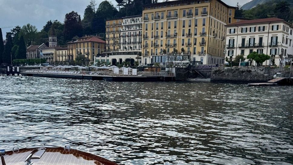 Grand hotel, vola la tassa di soggiorno. «Così paghiamo navetta e sconto Tari»