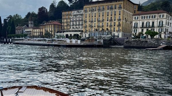 Grand hotel, vola la tassa di soggiorno. «Così paghiamo navetta e sconto Tari»