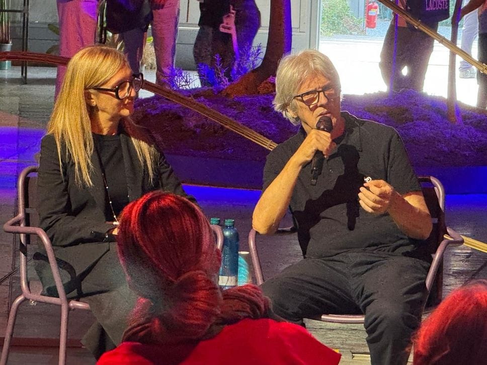 Orticolario, foto e video del venerdì. Premiati Luigi Serafini e “Rosa velata”. Mantero:«Il giardino è il luogo della fantasia»