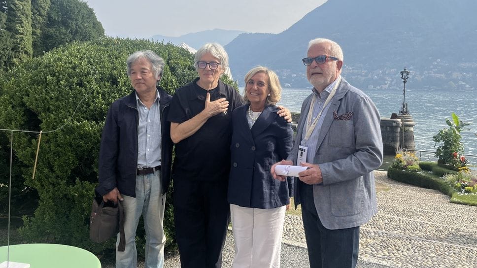 Orticolario, foto e video del venerdì. Premiati Luigi Serafini e “Rosa velata”. Mantero:«Il giardino è il luogo della fantasia»