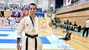 Porlezza, Gabriele Caccialanza medaglia d’oro nel karate in Giappone