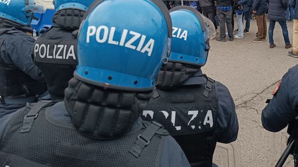 Minacce alla città, indagati tre minorenni
