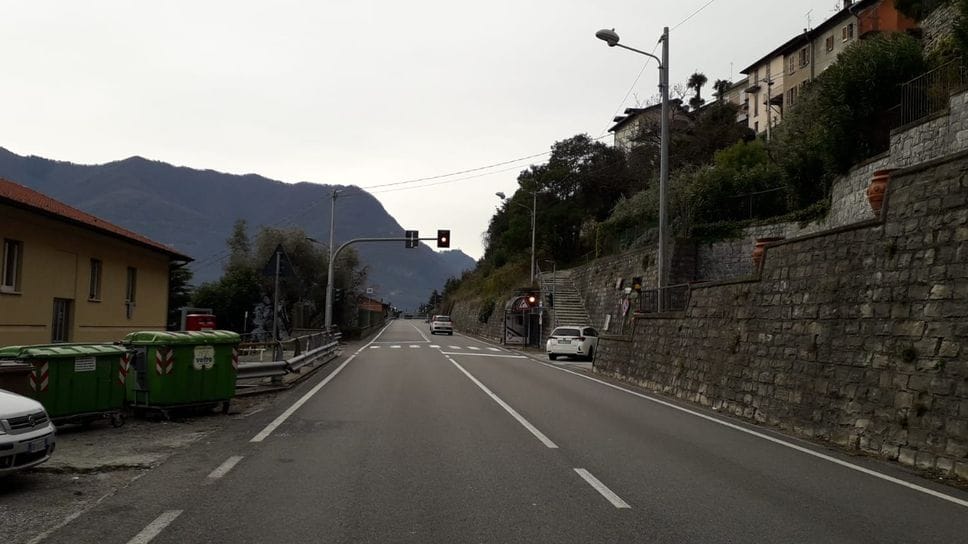 Troppi incidenti sulla Regina. “T-red” al semaforo del Ticèe