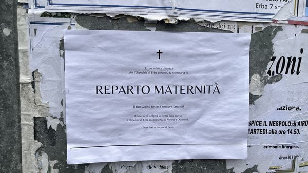 Maternità, analisi, ortopedia. «Nessun dialogo con l’ospedale»
