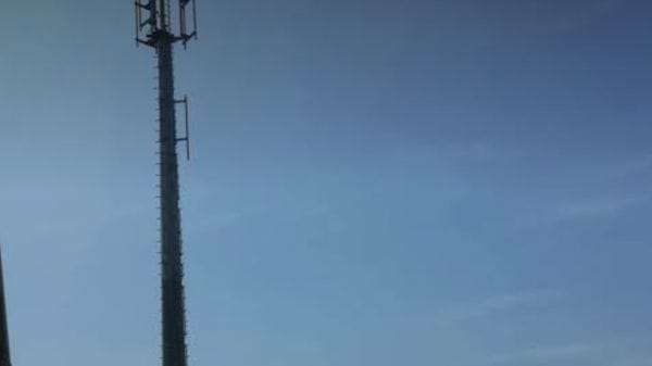 Sì alla maxi antenna: «Così Rovenna sarà più connessa»