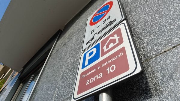 Como, la sosta gratuita è un miraggio: da bianchi a blu altri 120 parcheggi