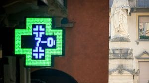 Farmacie aperte di notte? «Non servono a nessuno. Solo un danno economico»