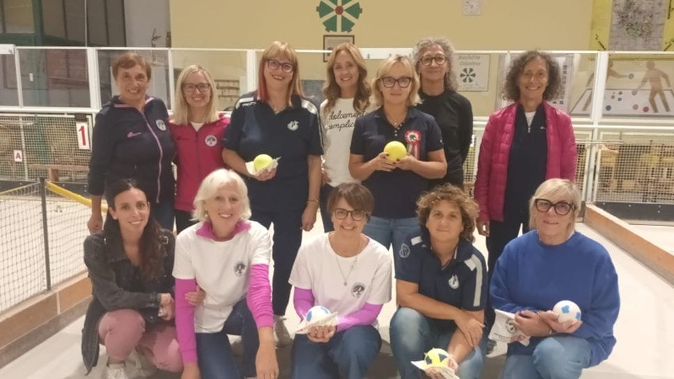 A Cabiate il torneo di bocce si tinge di rosa: 11 donne in gara tra gli 80 partecipanti