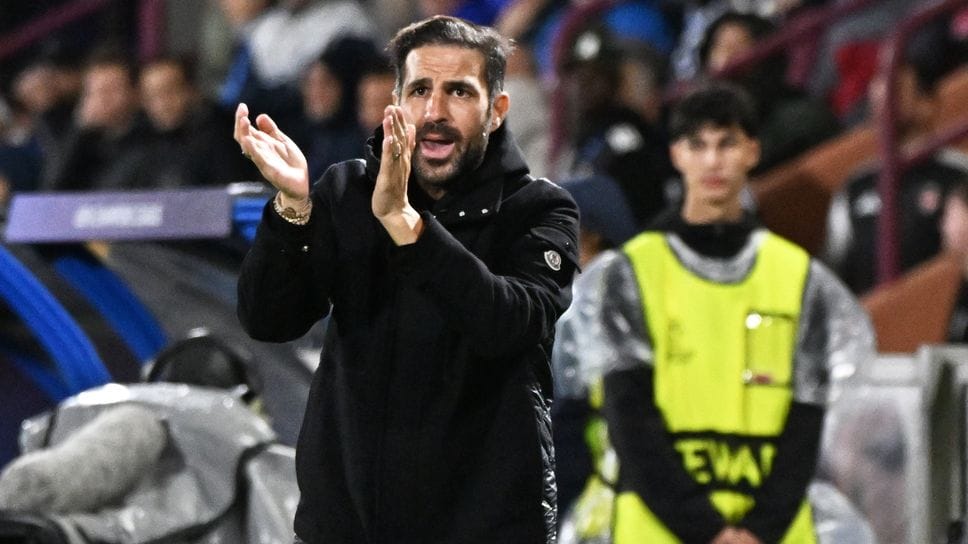 Fabregas prima della partita: «Infortuni? Mi fido di tutti. Paz grande anche in difesa»