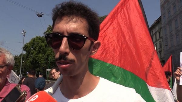 “Movimento 17 ottobre”, indagata anche la moglie di Youssef Siher: nata e cresciuta a Como, fa la mediatrice culturale 