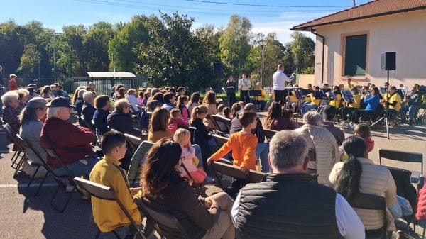 Domenica festosa al centro civico, storie, musica e impegno solidale
