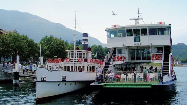 Feste a bordo e crisi: i battelli a fine secolo