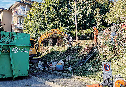 Finalmente i lavori. Dopo quattro mesi ruspa e operai negli orti sociali