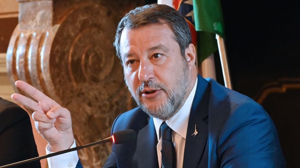 Lega, scossa dal congresso . La linea è ripartire da Salvini