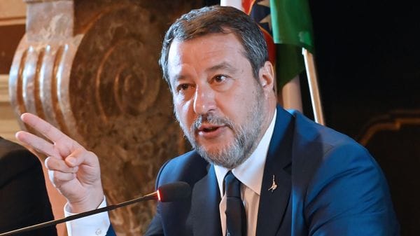 Lega, scossa dal congresso . La linea è ripartire da Salvini