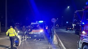 Cade con la moto a Merone, grave un uomo di 53 anni