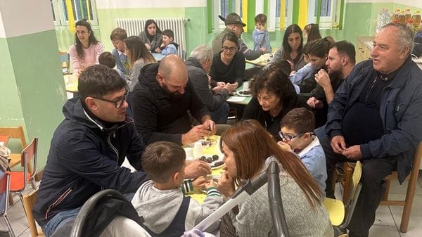 Festa dei bambini con le castagne degli Alpini
