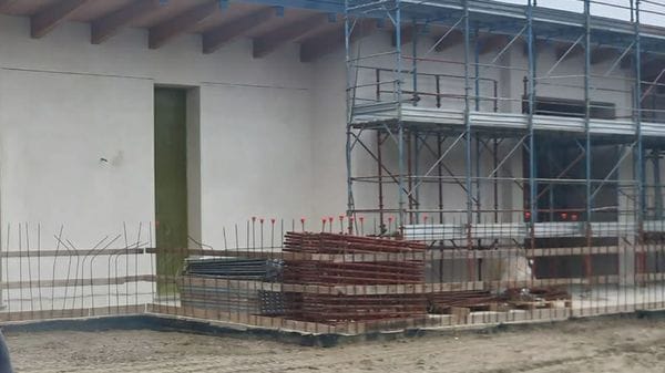 Merone, chiuso il parcheggio dietro il Comune in via Appiani