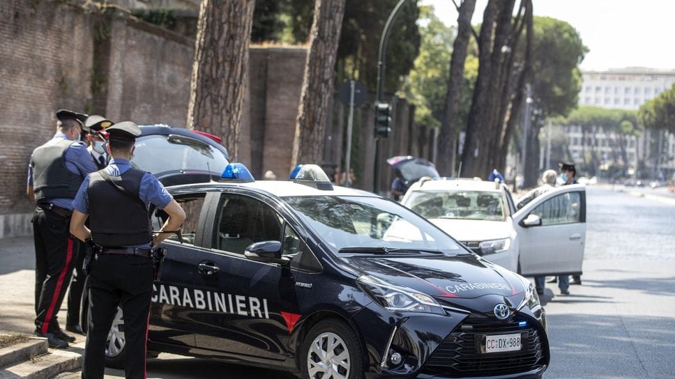 Blitz e controlli a tappeto nel Canturino: 7 denunce, armi e droga sequestrate