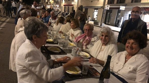 Appiano “Gentile” da cento anni. In duemila alla festa