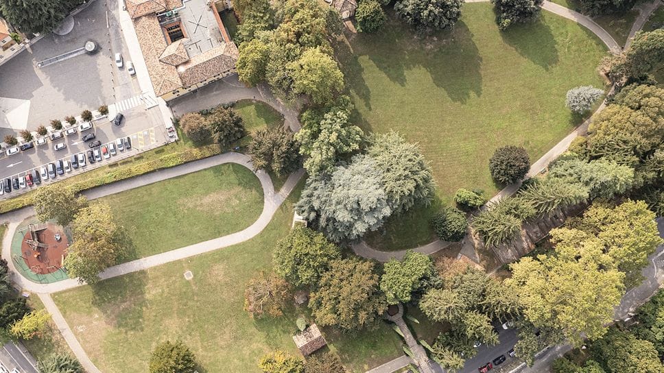 Erba, finalmente le aree cani. Via libera a due strutture in città