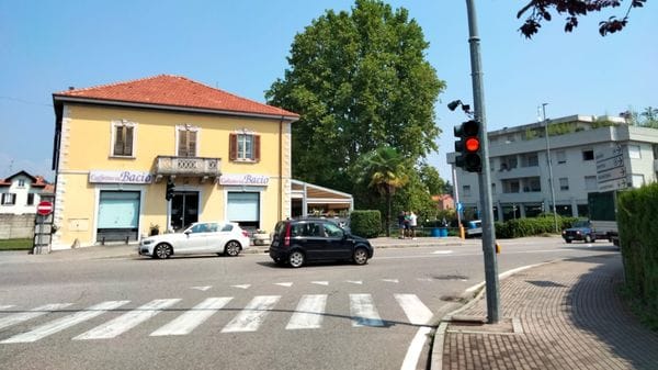 Lavori alla rete, blackout a Lurate Caccivio