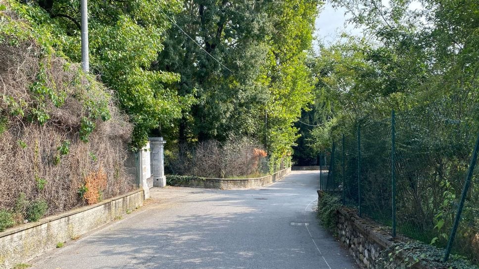 Aggredito e rapinato da tre uomini incappucciati a Breccia