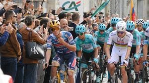 Il Giro di Lombardia arriva in centro a Como: ecco le aree chiuse già da domani