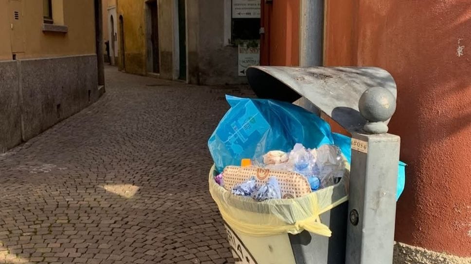 La foto scattata domenica per documentare il degrado